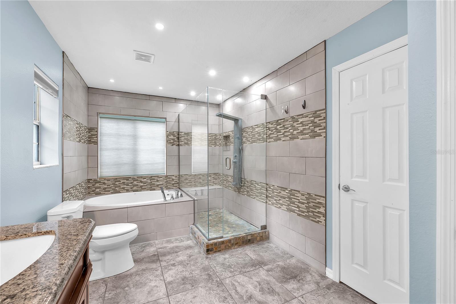 Image 26 of 40 For 10638 Dawns Light Drive