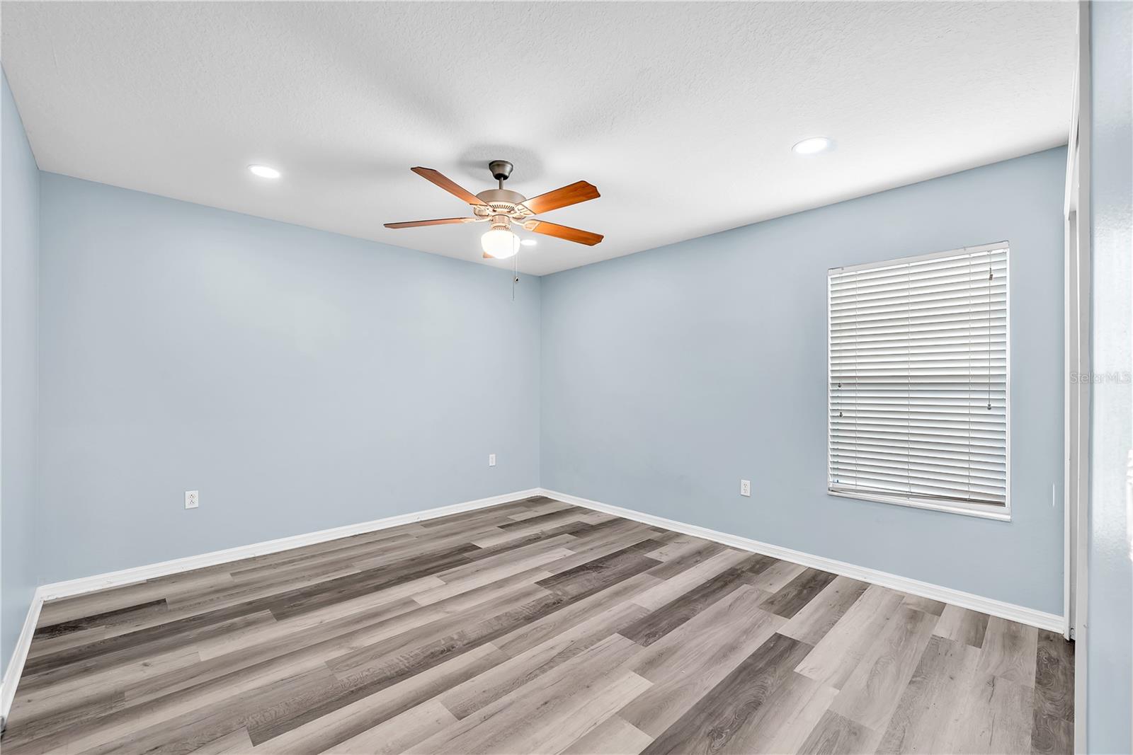 Image 29 of 40 For 10638 Dawns Light Drive