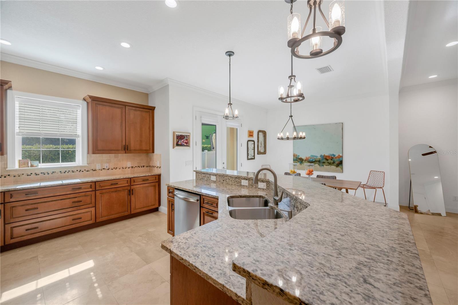 Image 5 of 25 For 3222 Empedrado Street