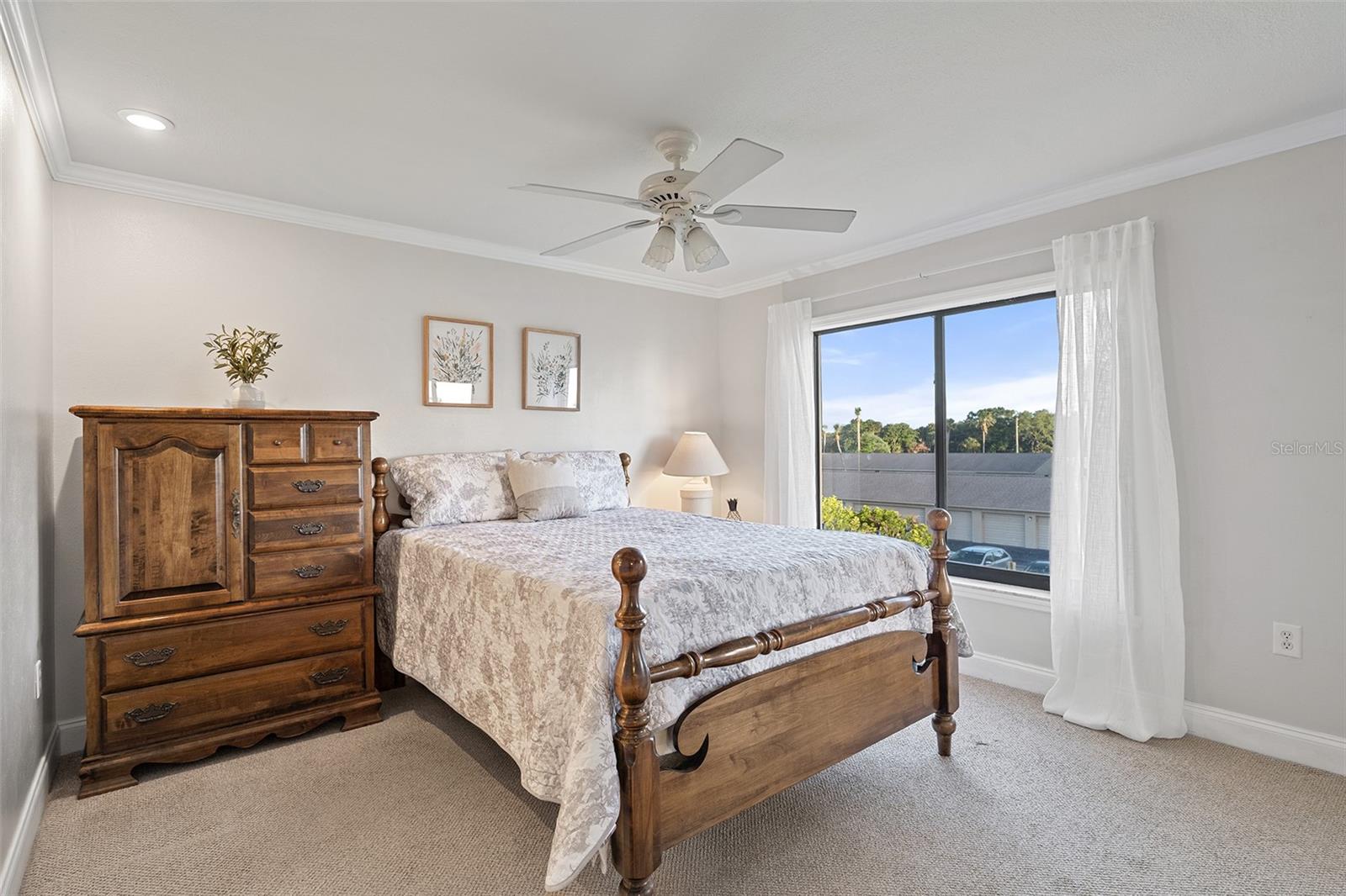 Image 15 of 30 For 200 International Drive  815