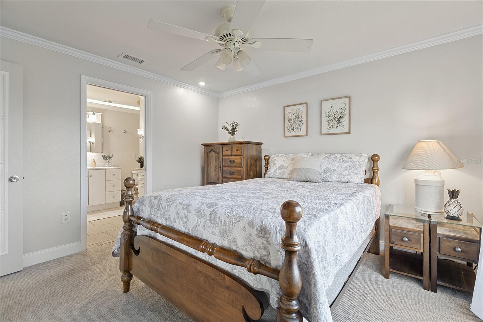 Image 19 of 30 For 200 International Drive  815