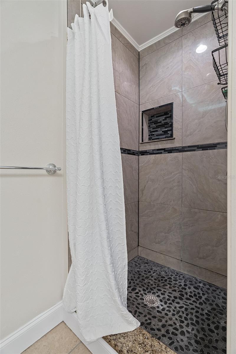 Image 21 of 30 For 200 International Drive  815