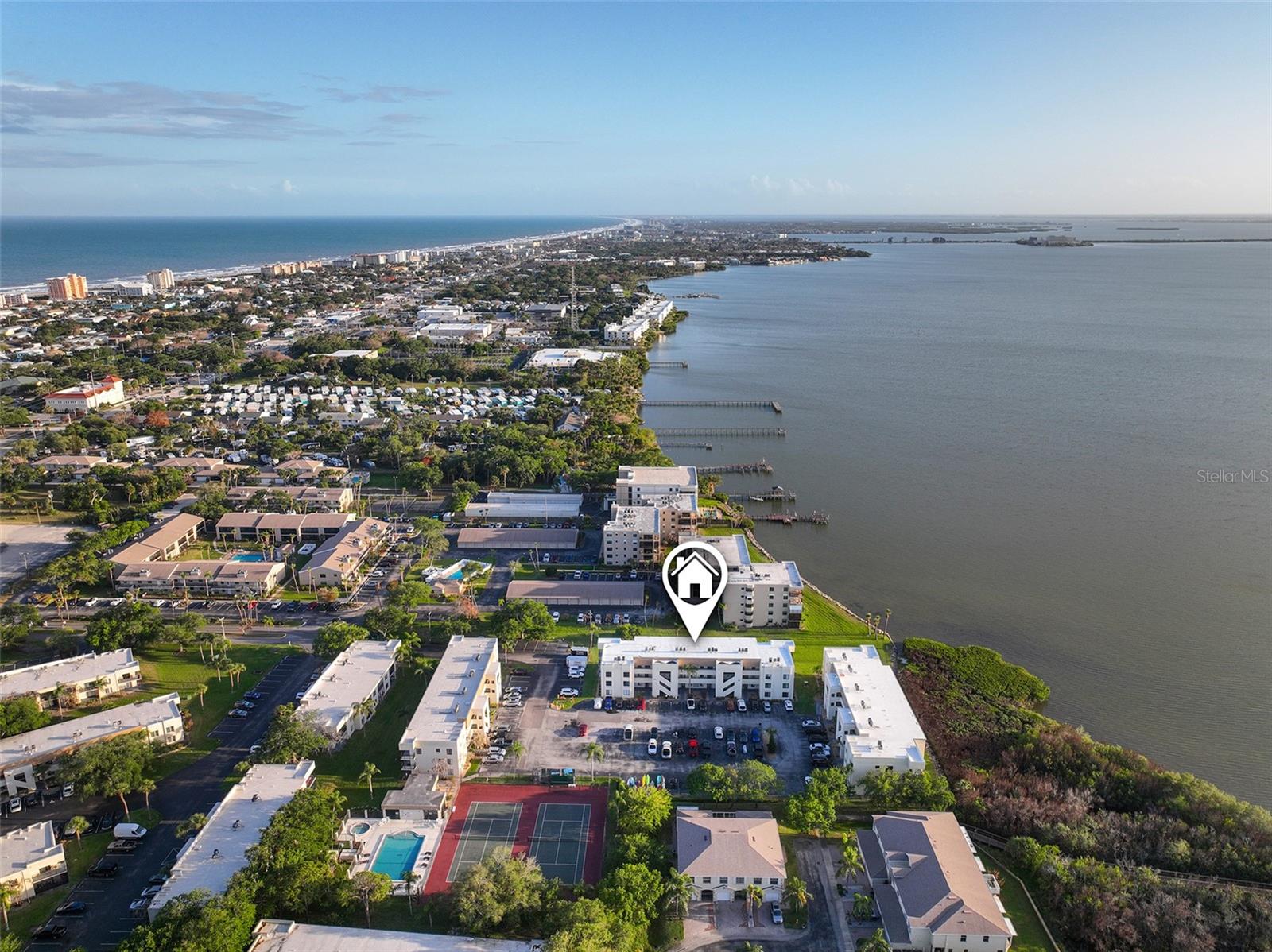 Image 3 of 30 For 200 International Drive  815