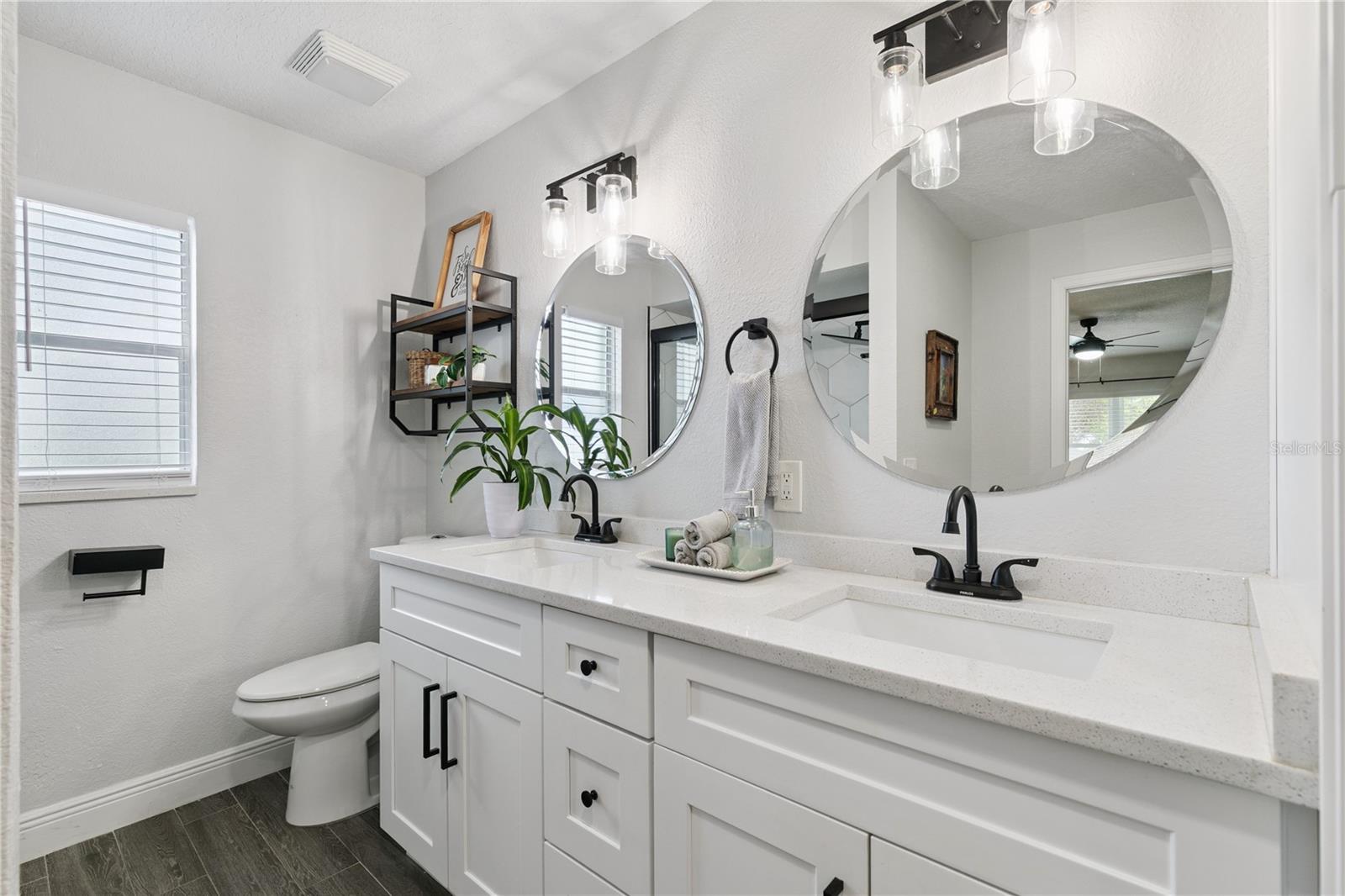 Image 17 of 36 For 103 Spanish Oak Lane