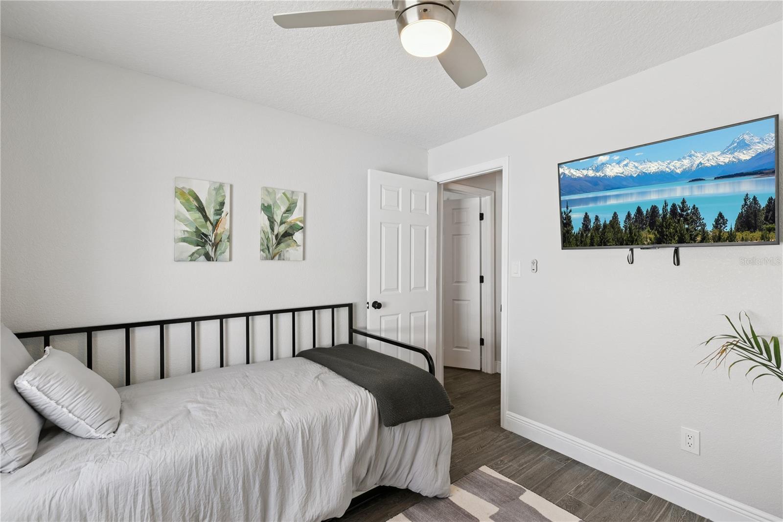 Image 19 of 36 For 103 Spanish Oak Lane