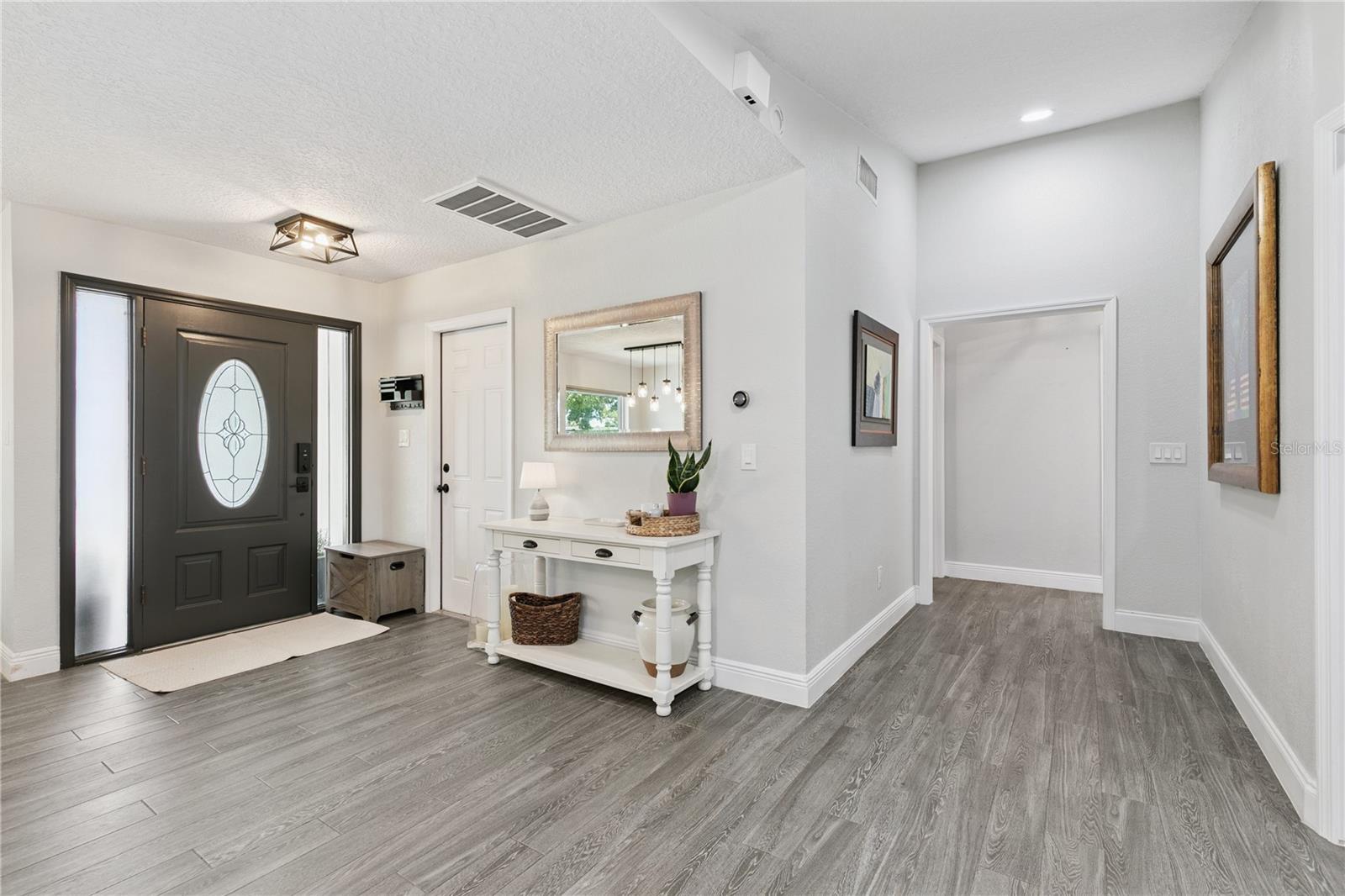 Image 3 of 36 For 103 Spanish Oak Lane