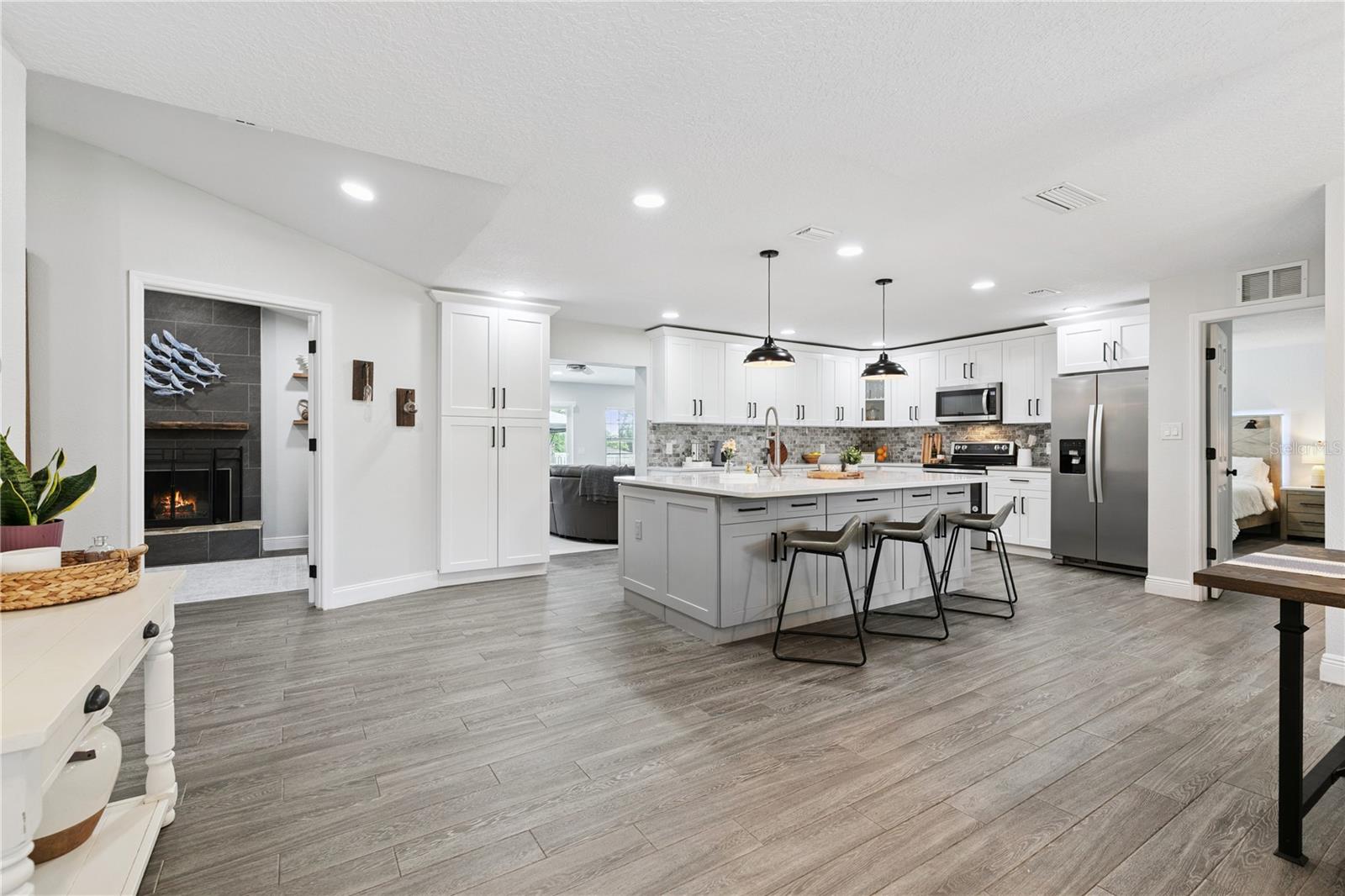 Image 6 of 36 For 103 Spanish Oak Lane