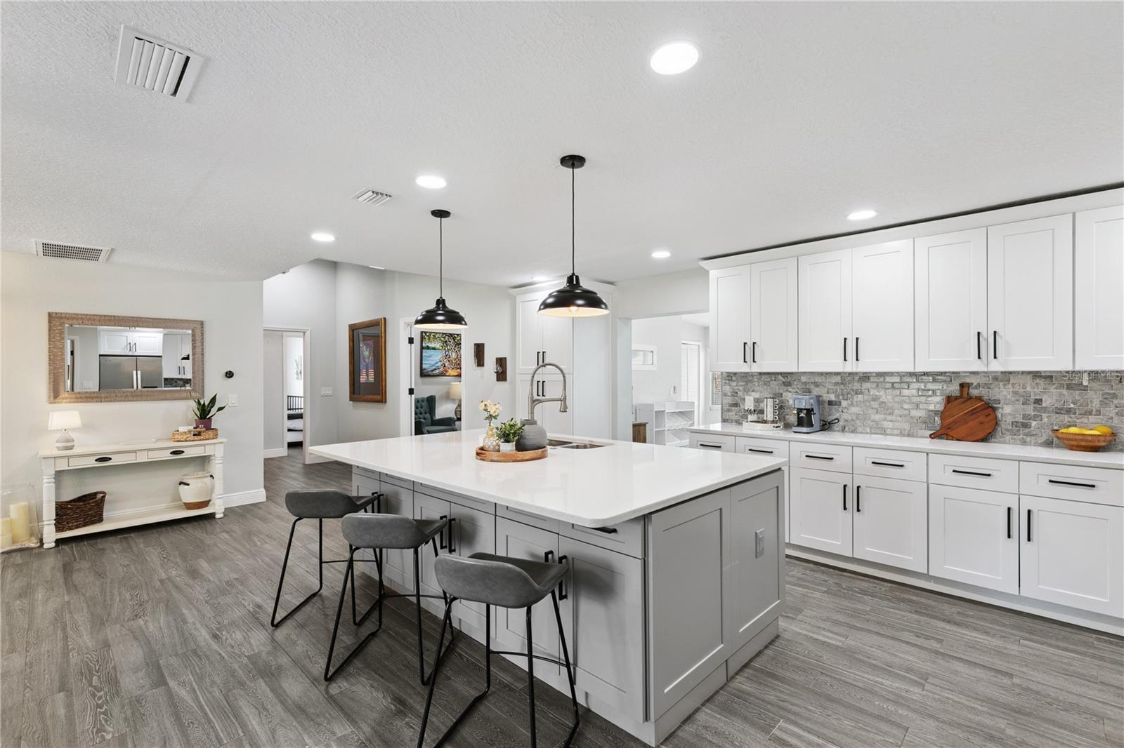 Image 7 of 36 For 103 Spanish Oak Lane