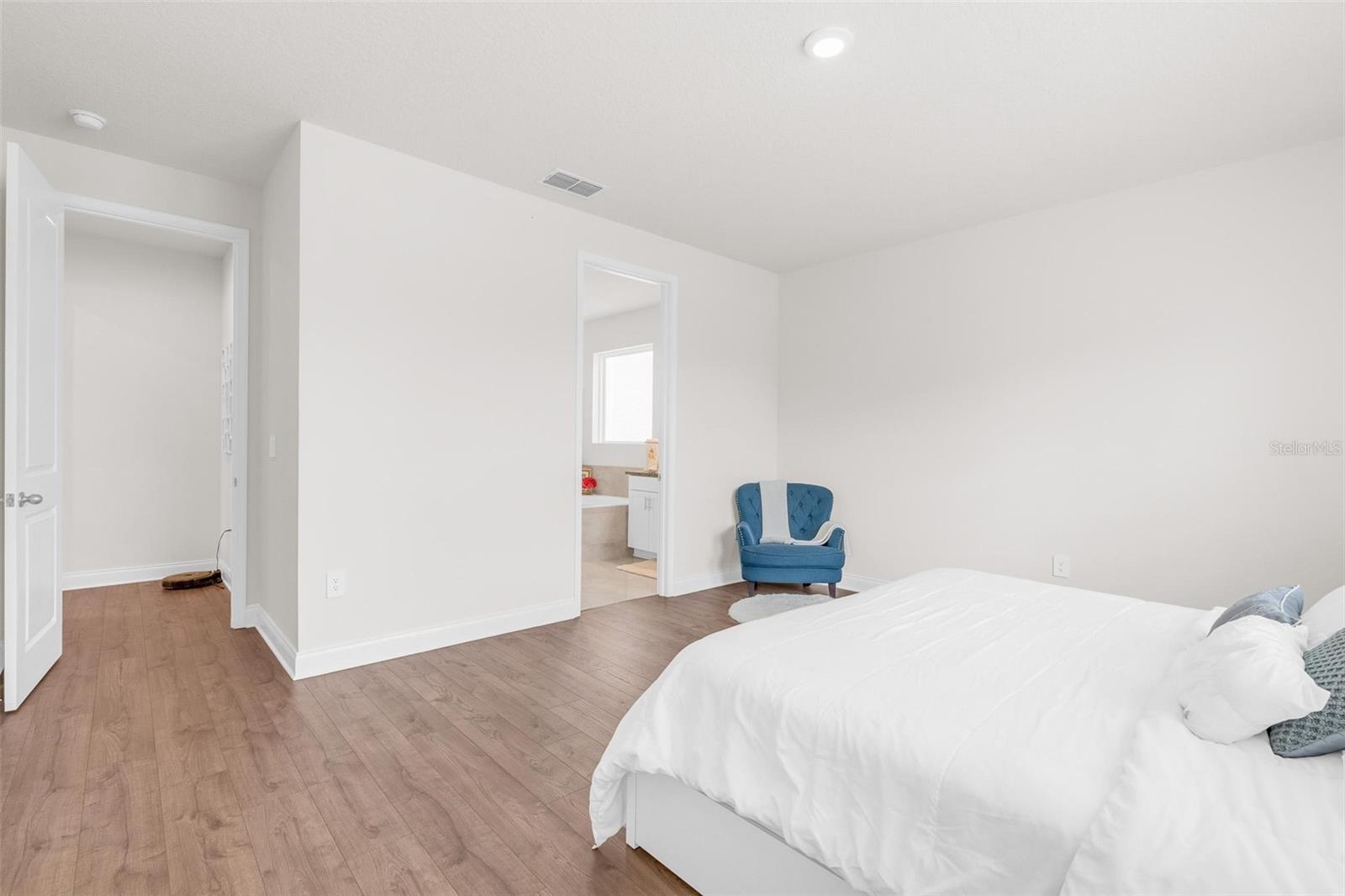 Image 24 of 51 For 752 Annabell Ridge Road