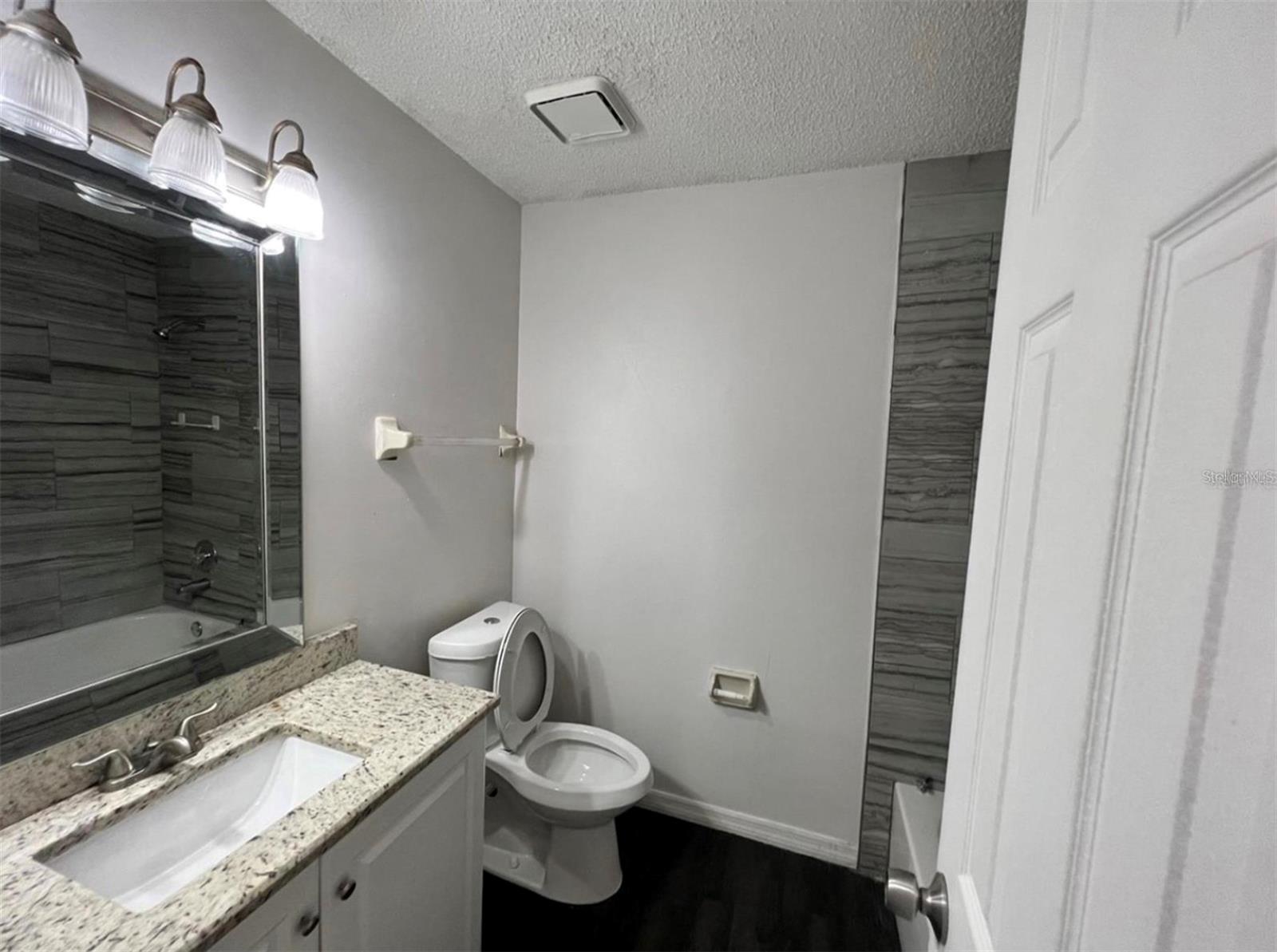 Image 4 of 9 For 1089 Woodman Way