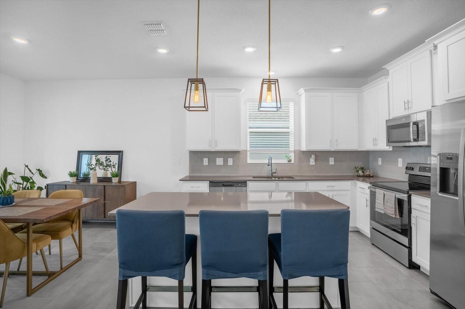 Image 6 of 30 For 1820 Church Lake Street