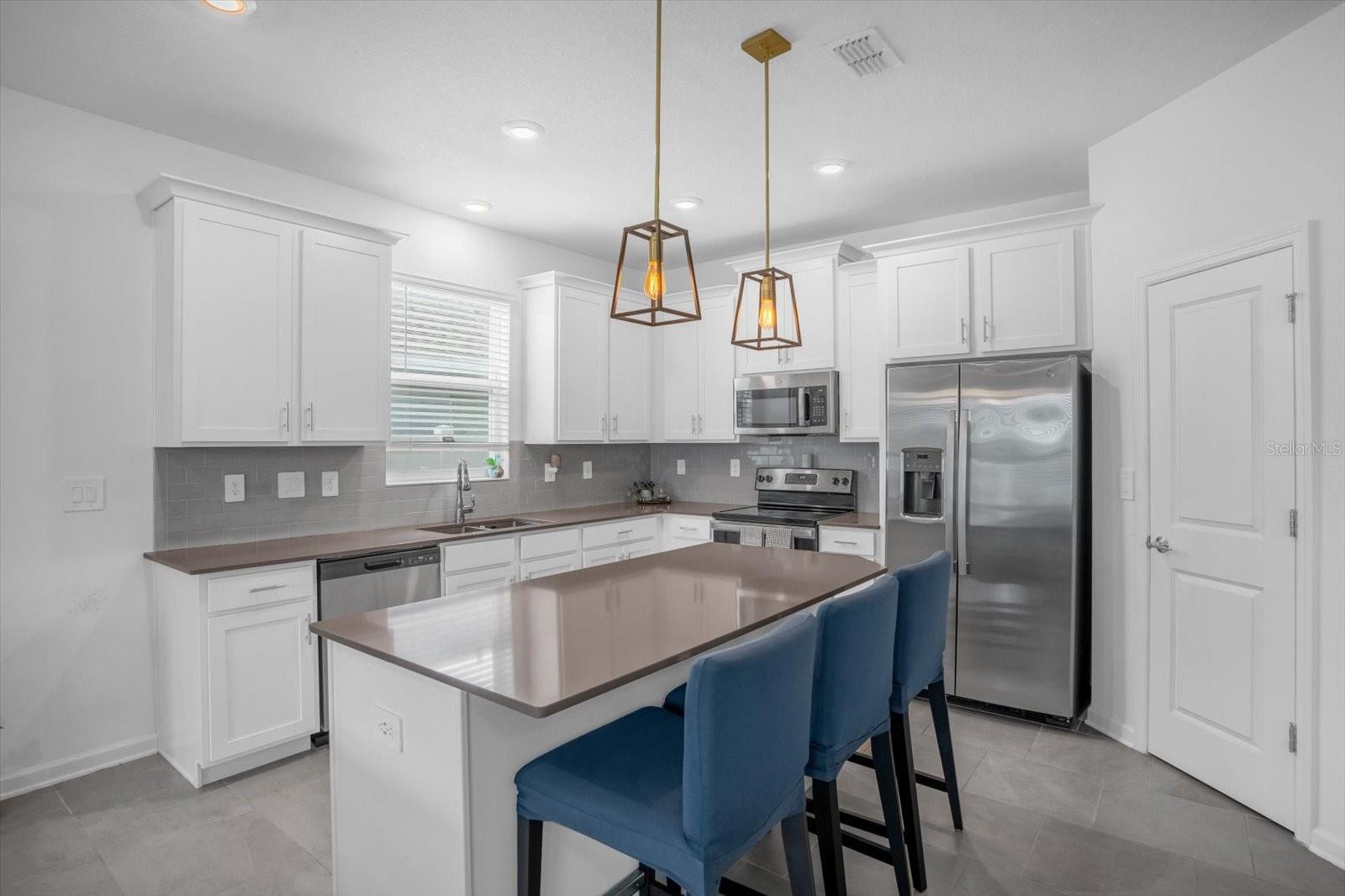 Image 7 of 30 For 1820 Church Lake Street