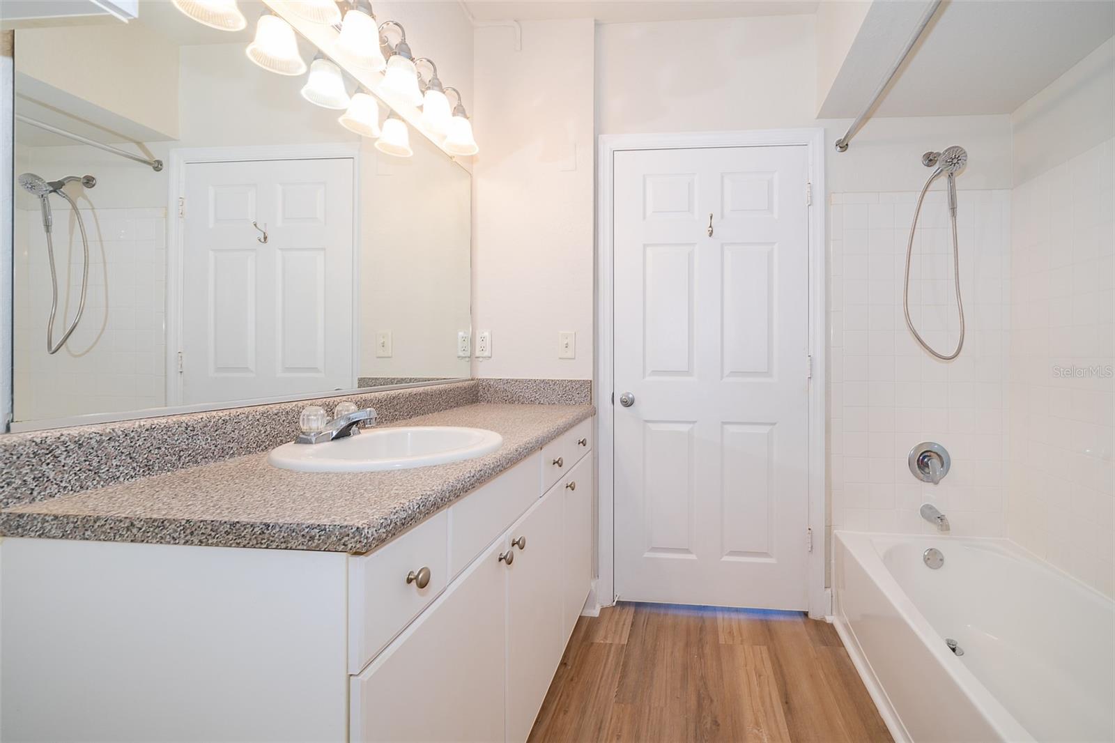 Image 22 of 32 For 204 South Street 5054