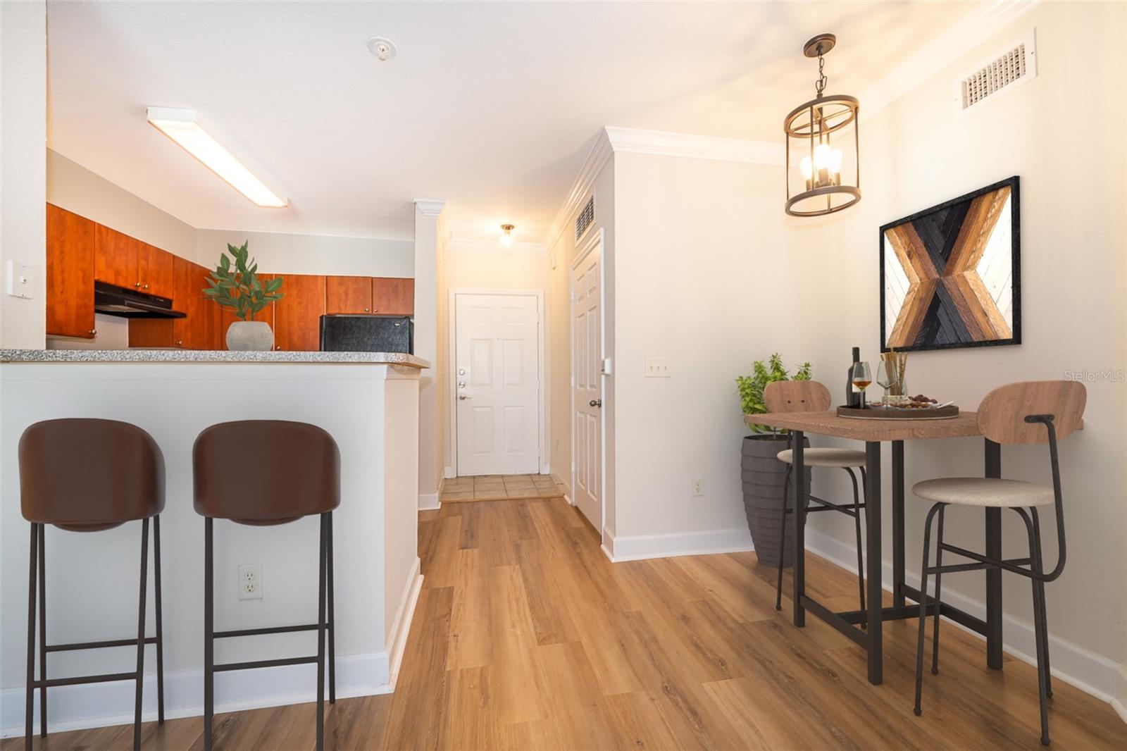 Image 4 of 32 For 204 South Street 5054