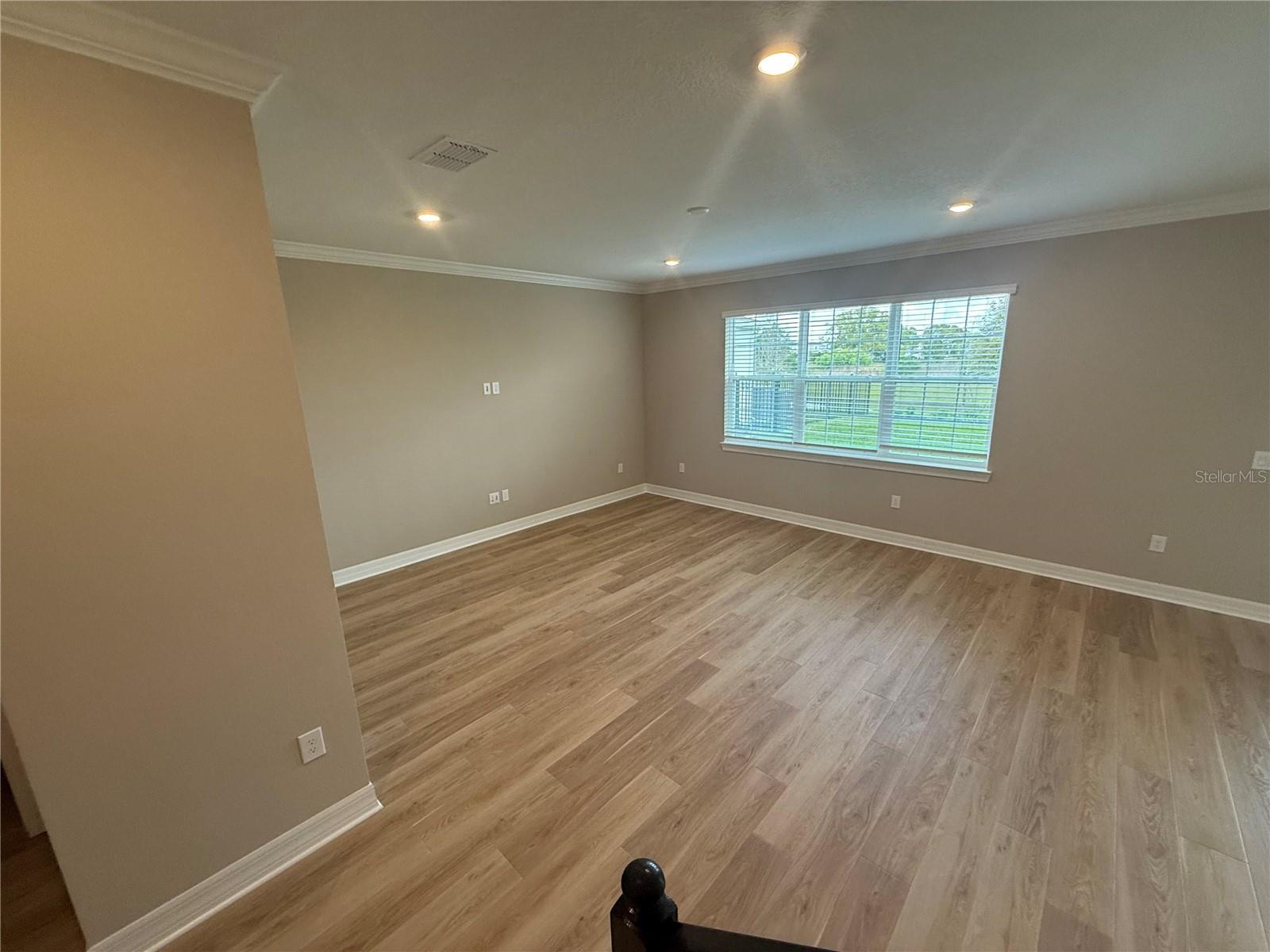 Image 11 of 47 For 455 Winter Grove Boulevard