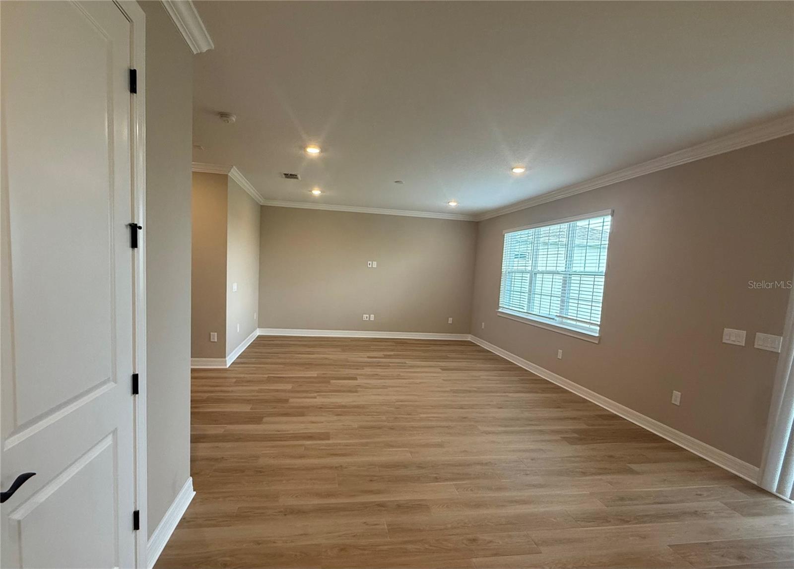 Image 13 of 47 For 455 Winter Grove Boulevard