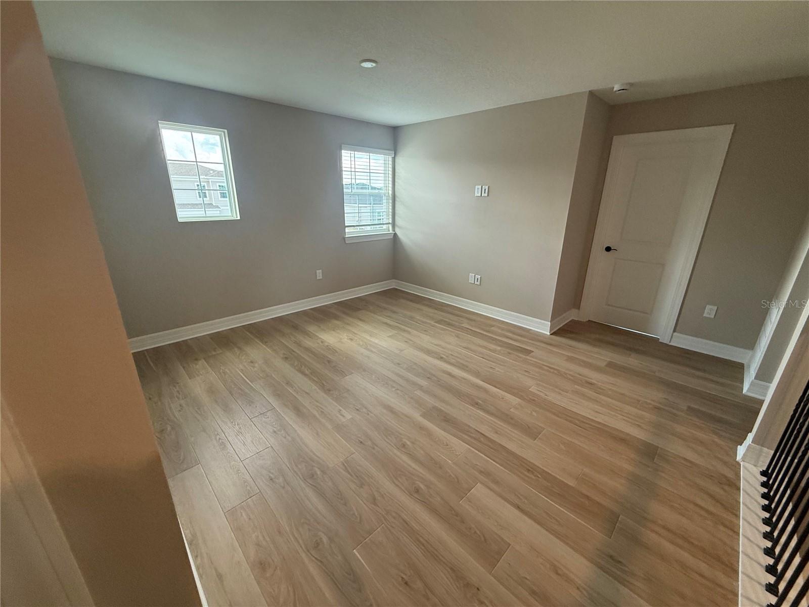 Image 18 of 47 For 455 Winter Grove Boulevard