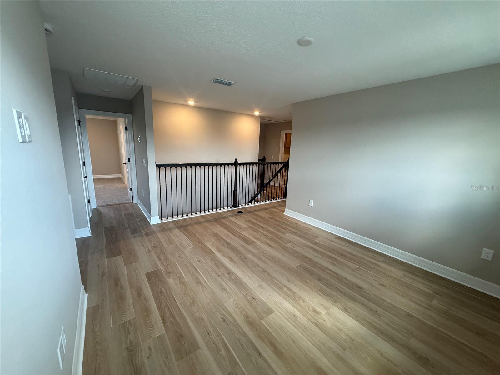 Image 19 of 47 For 455 Winter Grove Boulevard