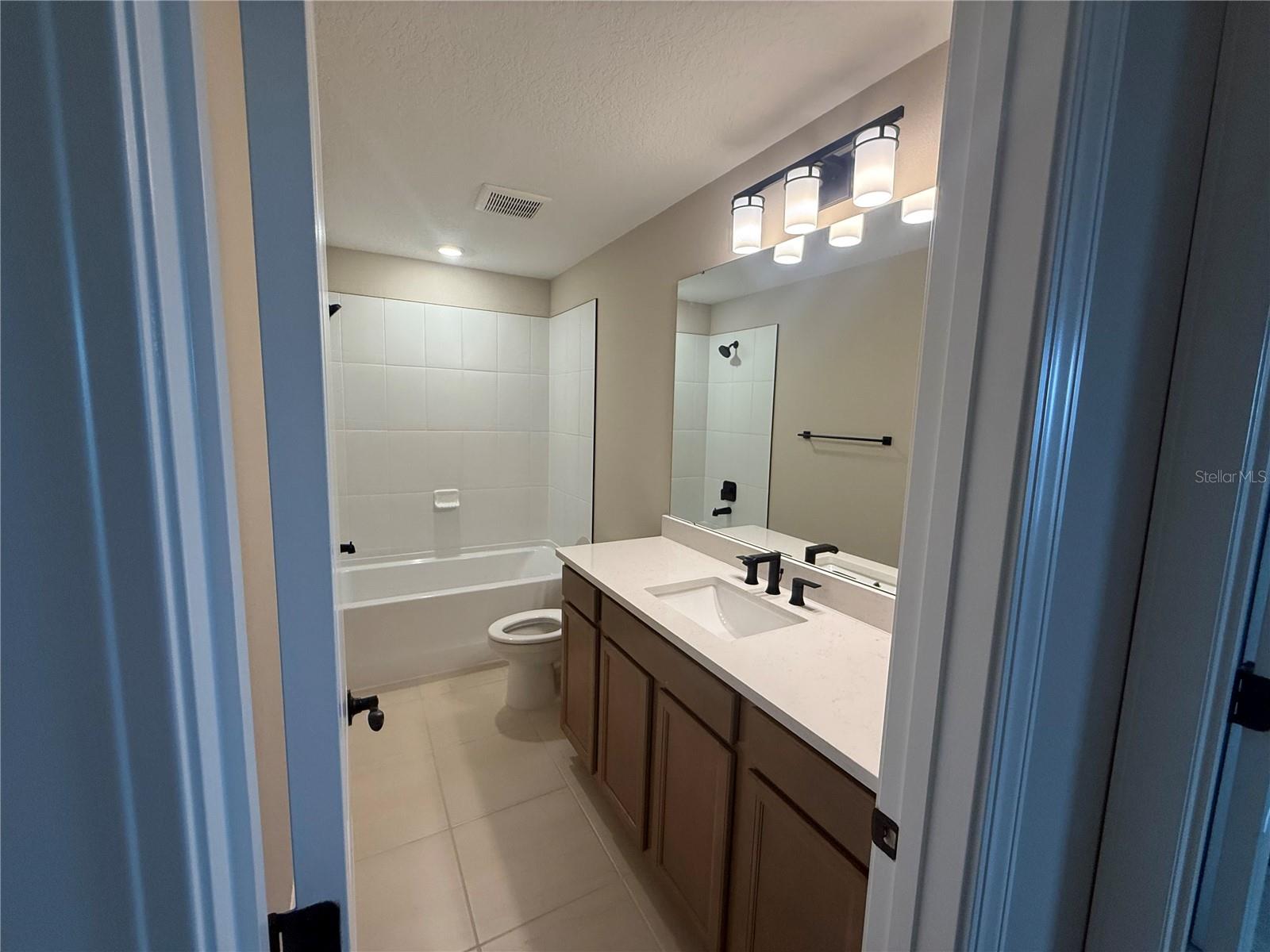 Image 23 of 47 For 455 Winter Grove Boulevard