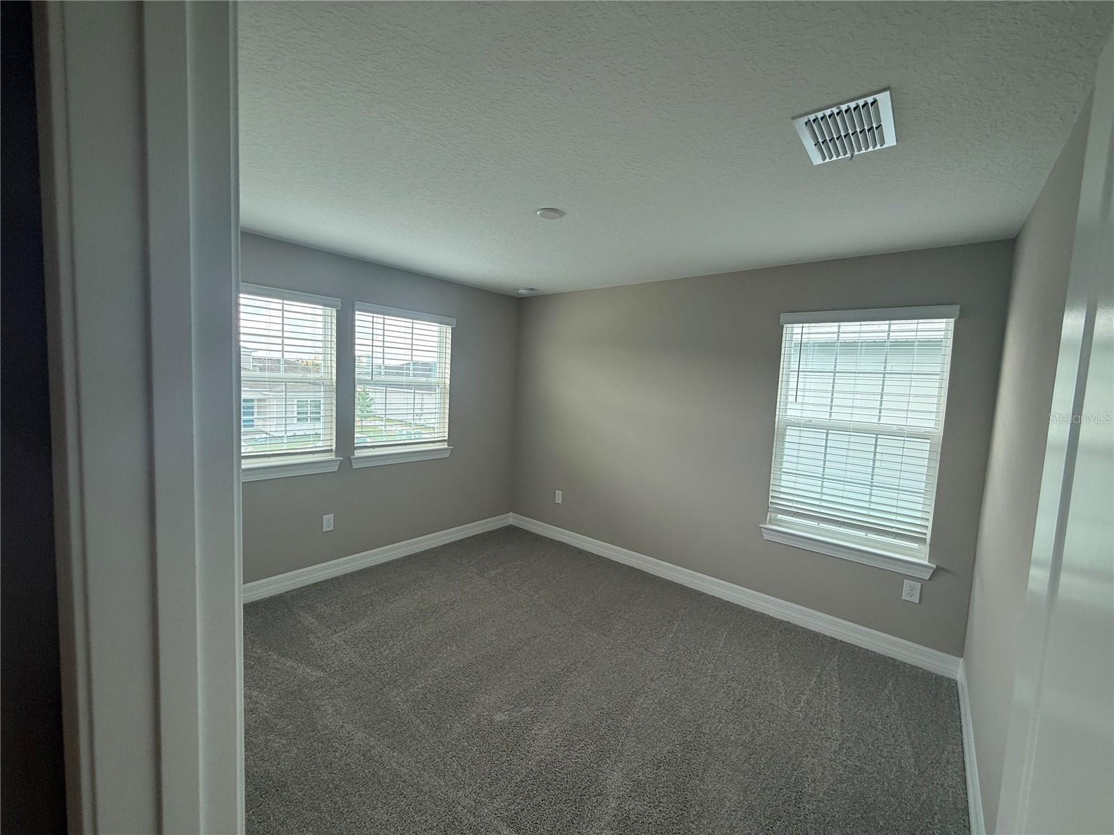 Image 27 of 47 For 455 Winter Grove Boulevard