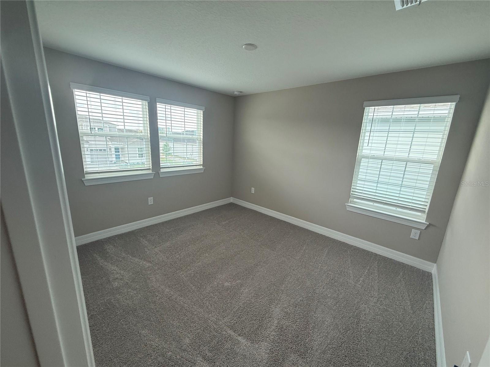 Image 28 of 47 For 455 Winter Grove Boulevard