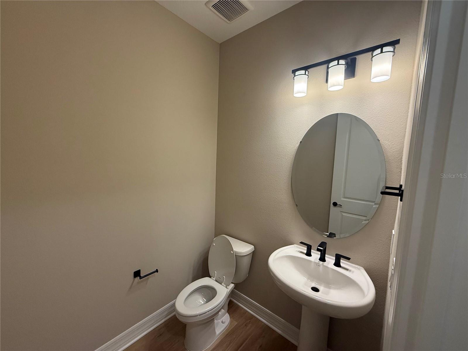 Image 3 of 47 For 455 Winter Grove Boulevard