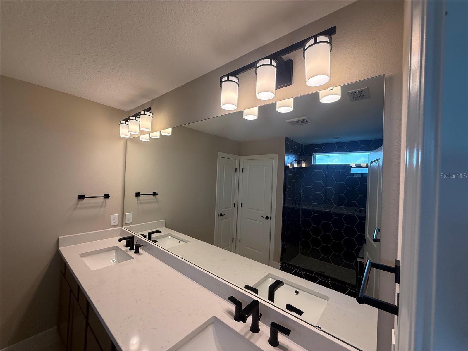 Image 36 of 47 For 455 Winter Grove Boulevard