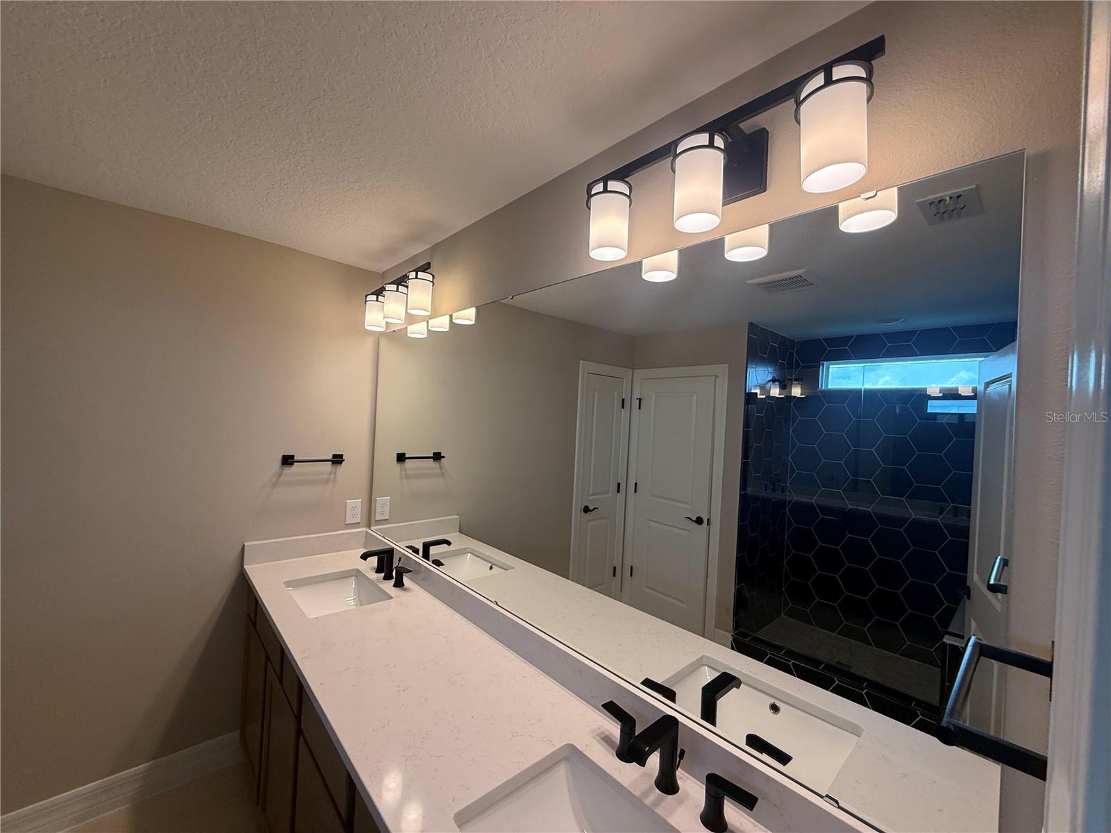 Image 37 of 47 For 455 Winter Grove Boulevard