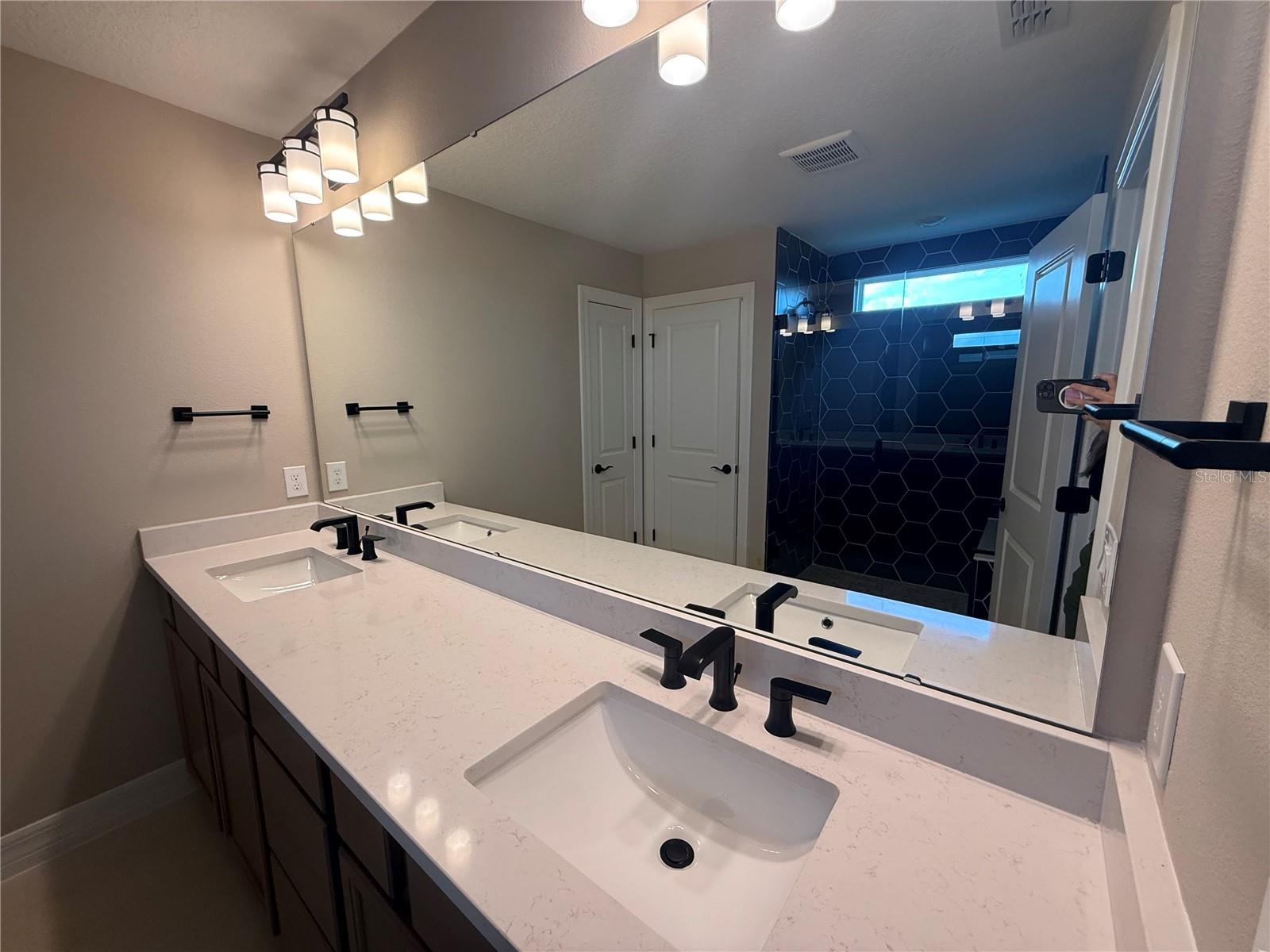 Image 40 of 47 For 455 Winter Grove Boulevard