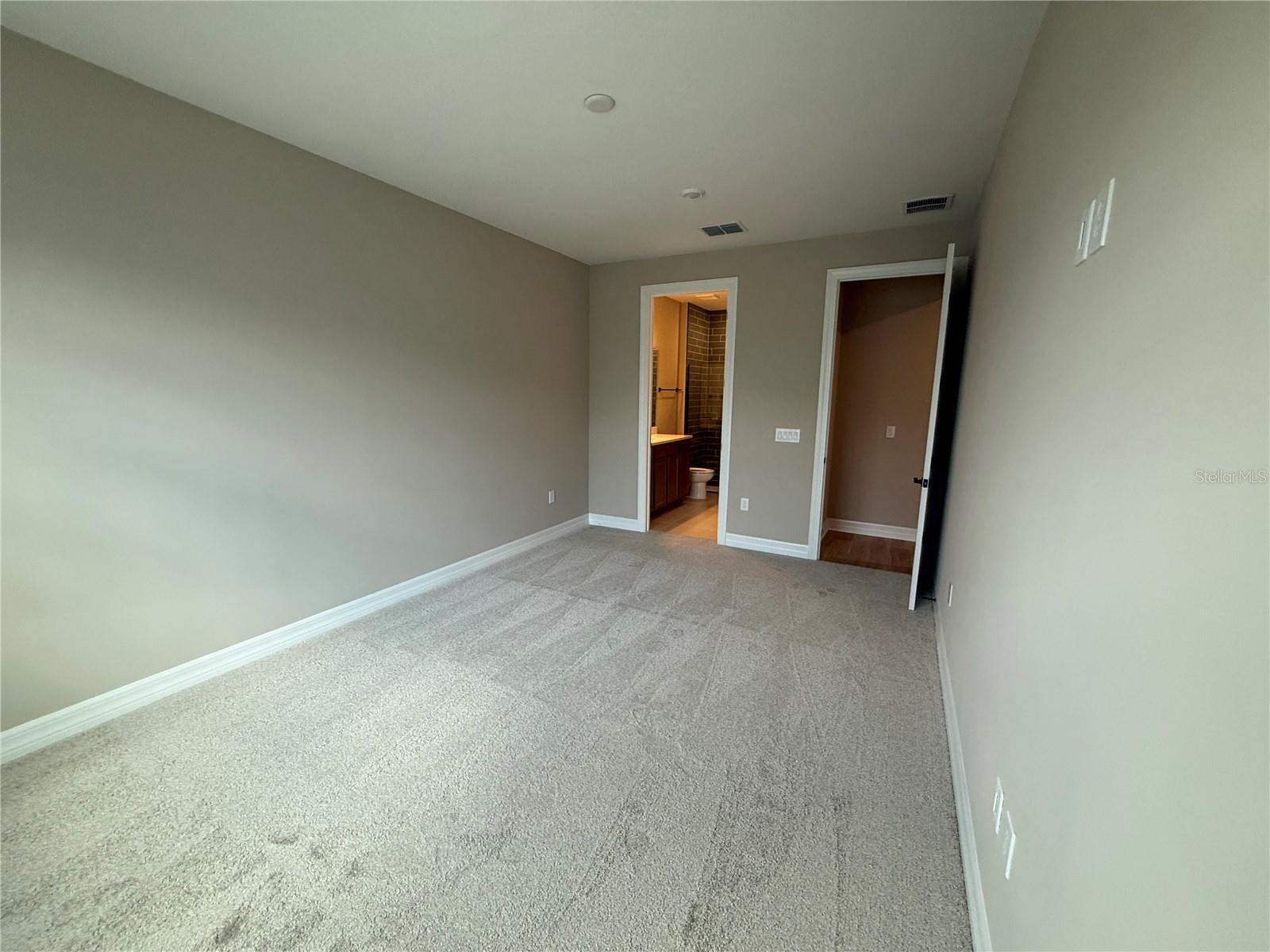 Image 7 of 47 For 455 Winter Grove Boulevard