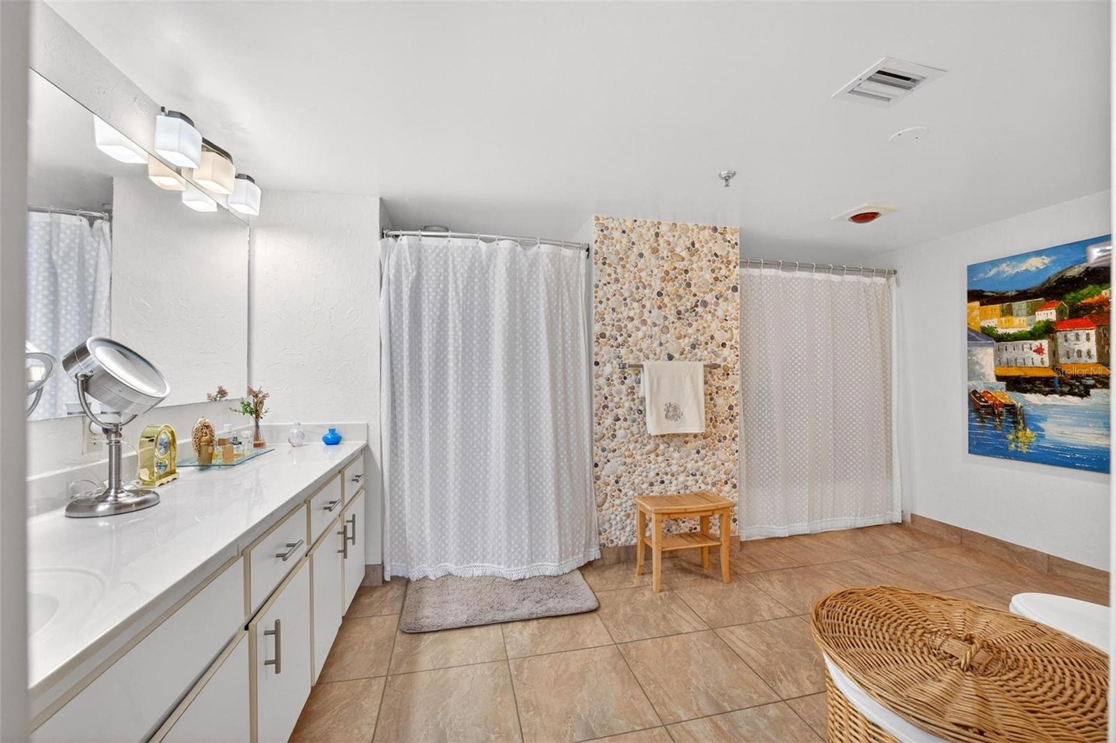 Image 35 of 71 For 3743 Atlantic Avenue 7a00