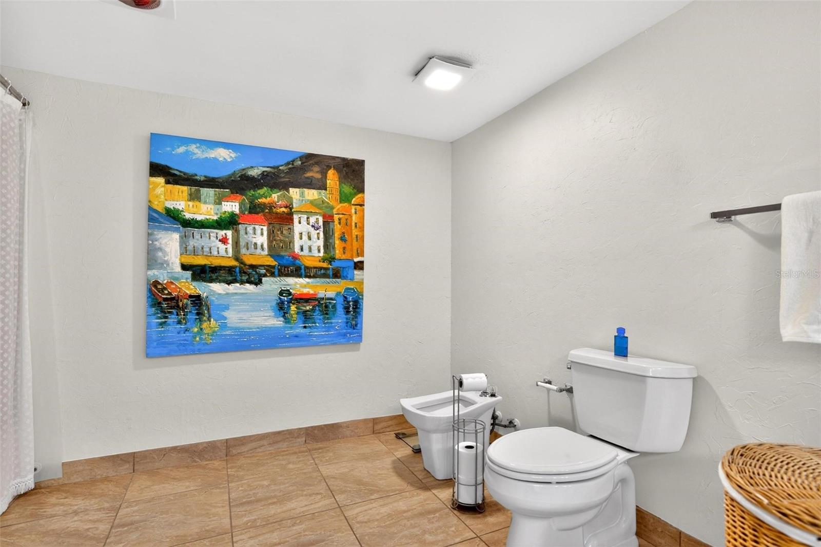 Image 39 of 71 For 3743 Atlantic Avenue 7a00