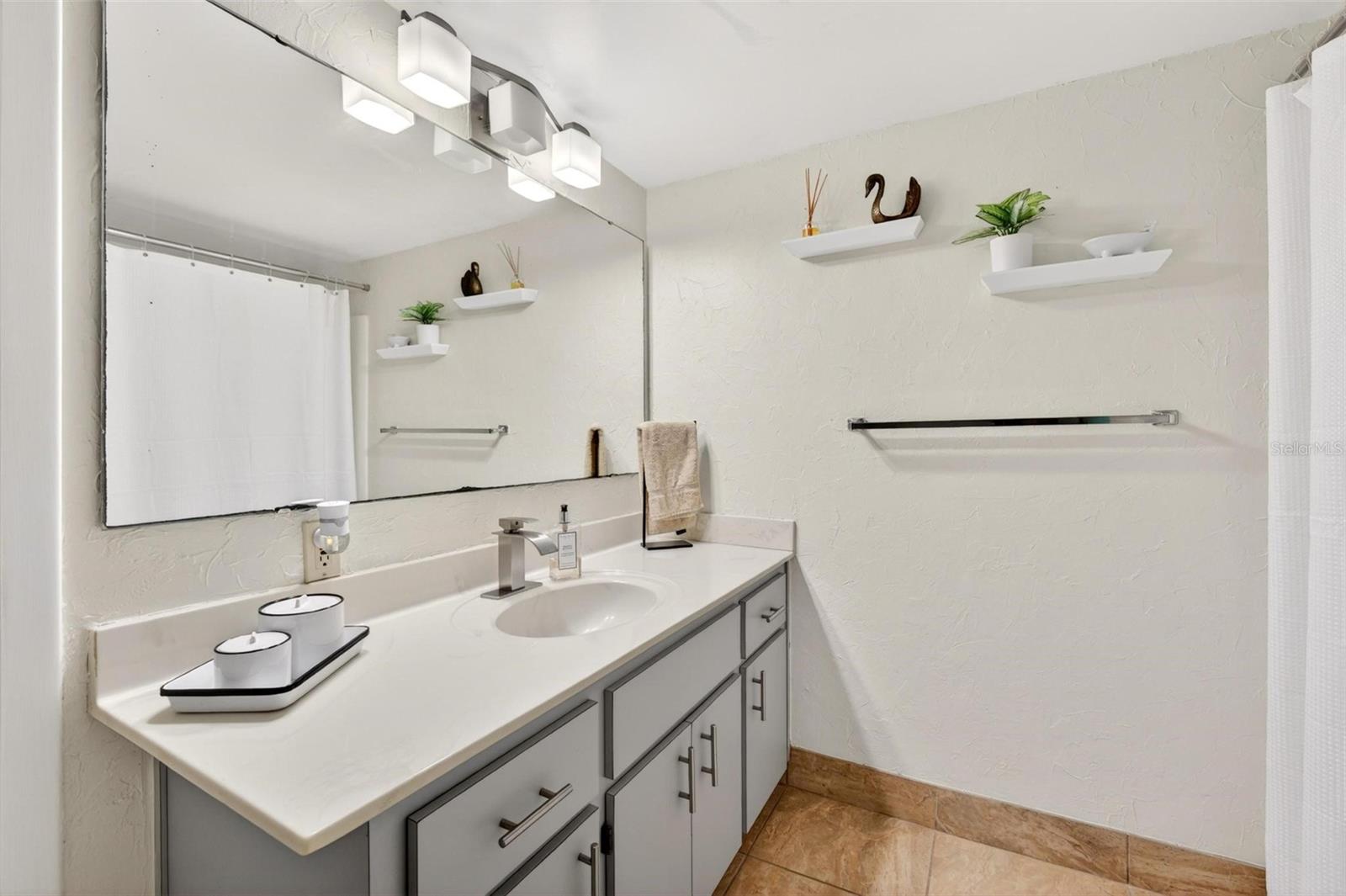 Image 45 of 71 For 3743 Atlantic Avenue 7a00