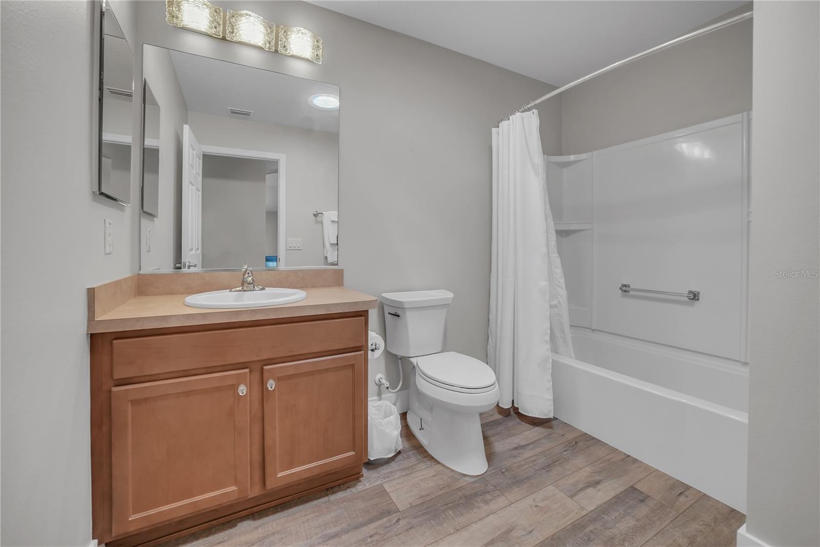 Image 38 of 61 For 2604 Alcade Place