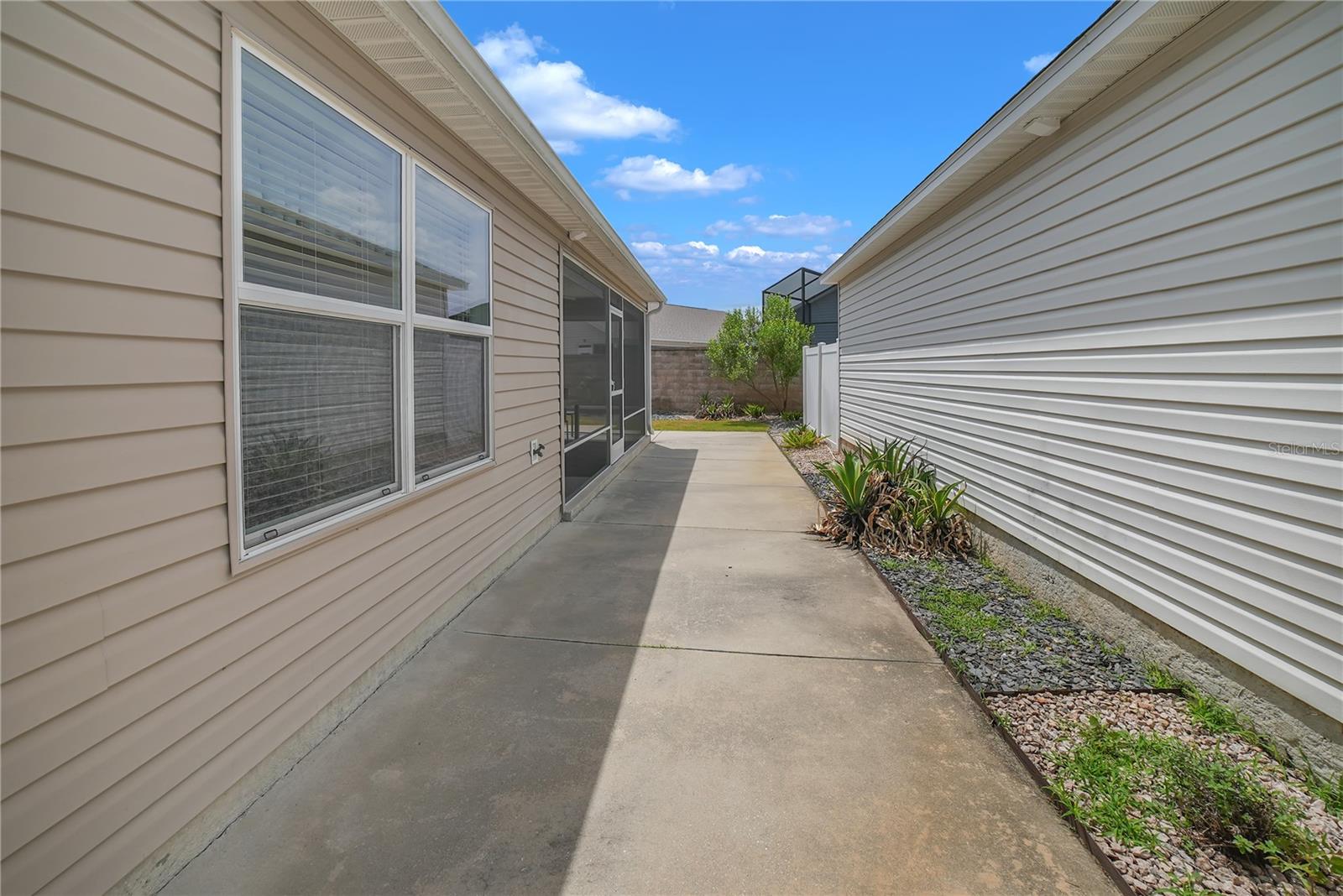 Image 46 of 61 For 2604 Alcade Place