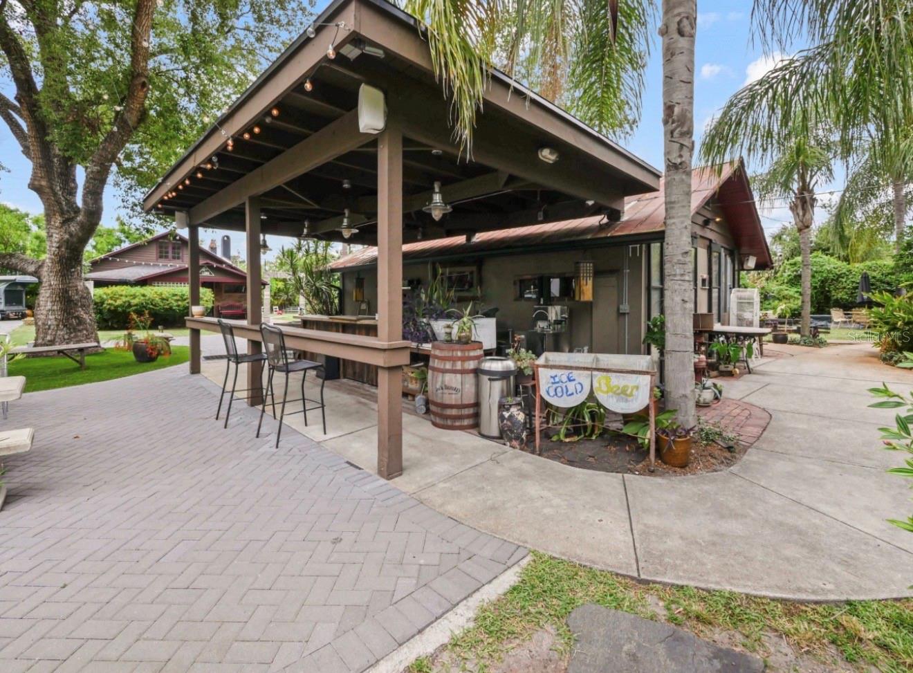 Image 2 of 20 For 4421 Edgewater Drive