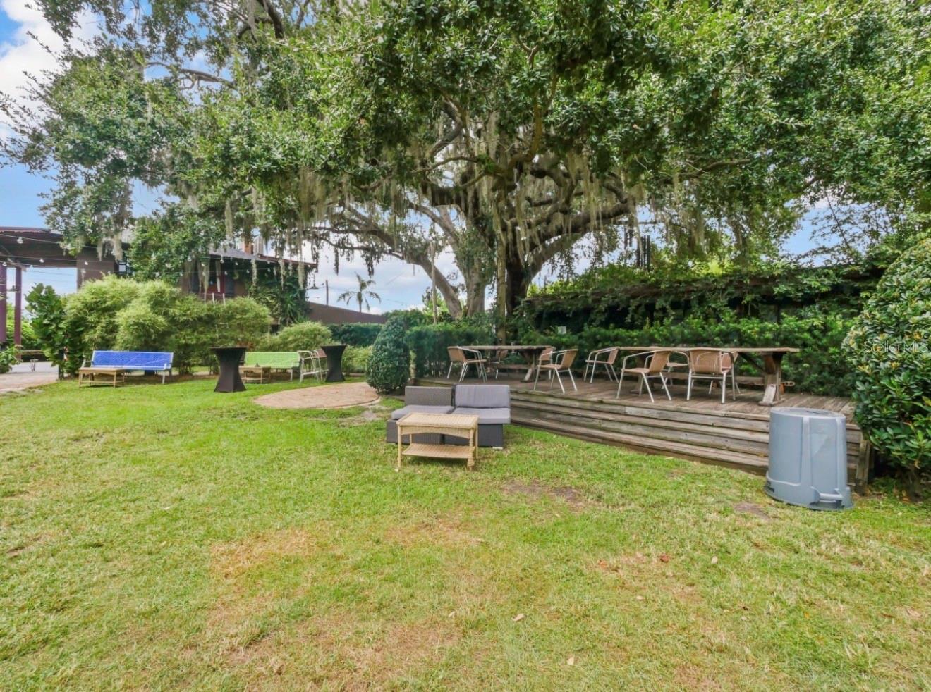 Image 9 of 20 For 4421 Edgewater Drive