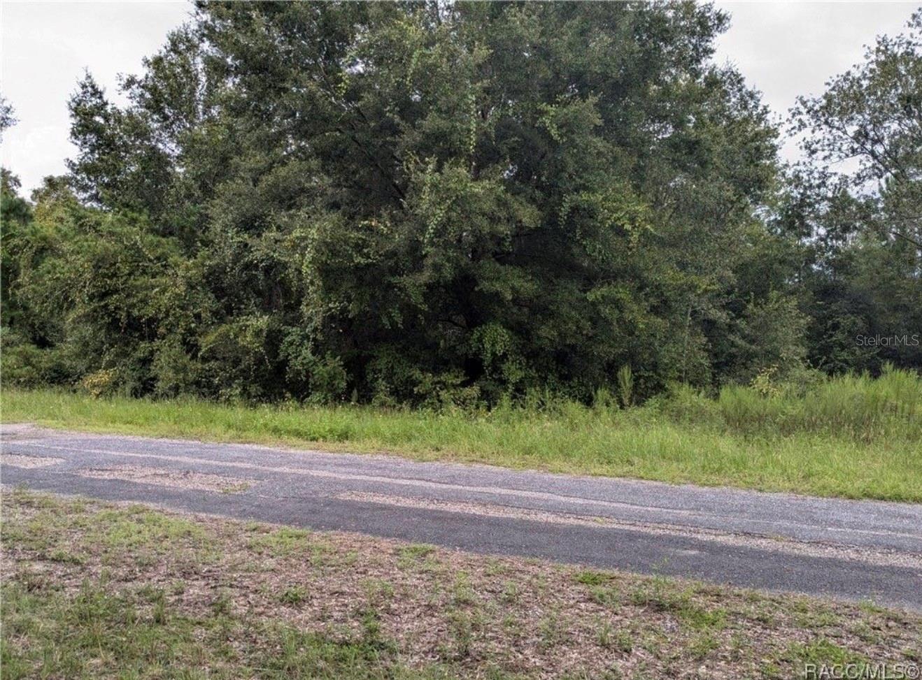 Listing photo id 2 for 9360 Dallas Way