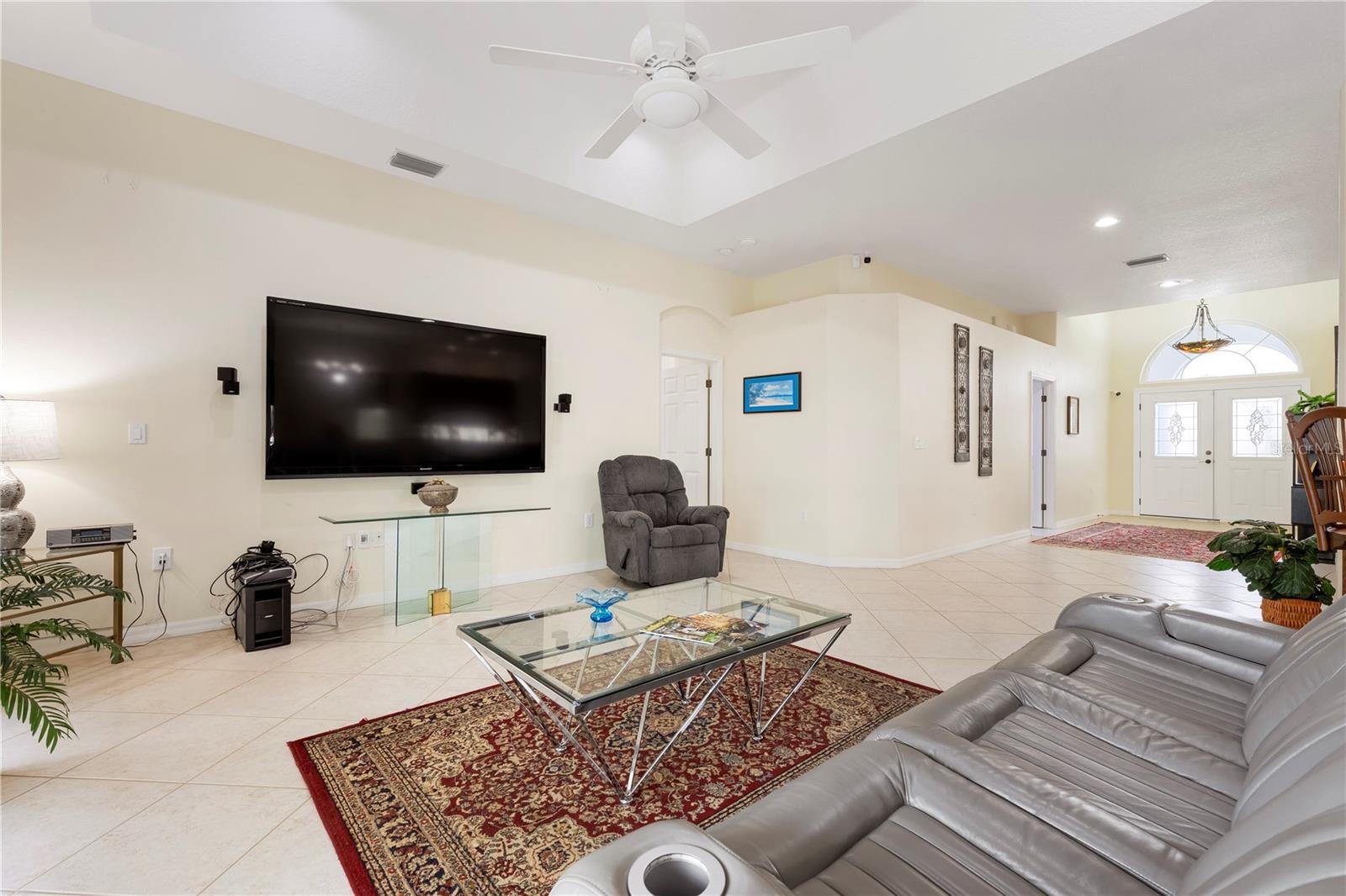 Image 5 of 49 For 7005 Goldrush Lane