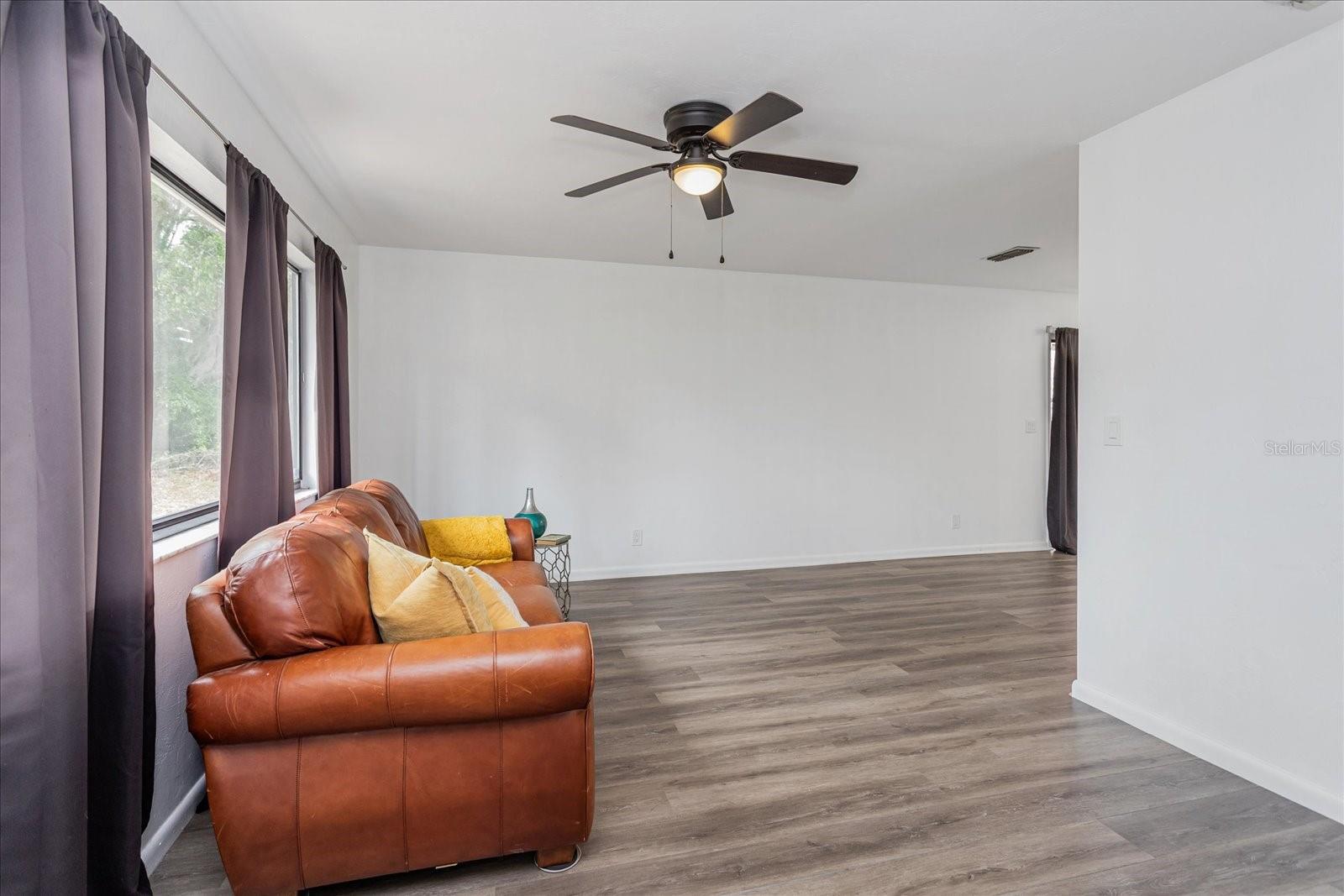 Image 5 of 25 For 2134 45th Avenue