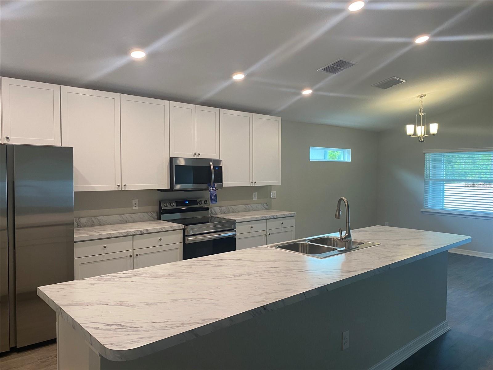 Image 11 of 40 For 94 Polermo Avenue
