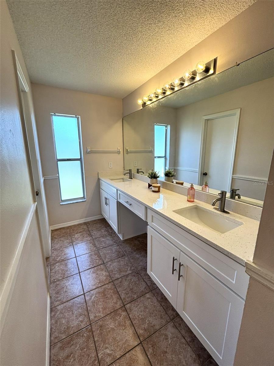 Image 16 of 24 For 14406 Greater Hills Boulevard