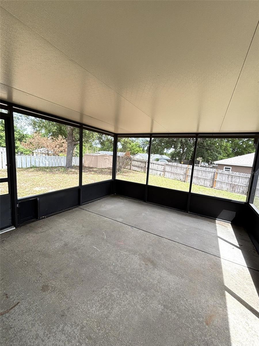 Image 17 of 24 For 14406 Greater Hills Boulevard