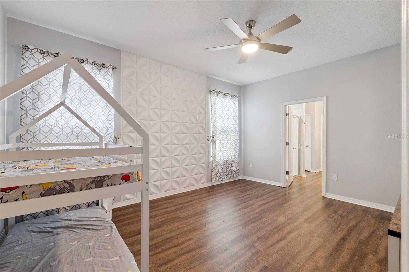 Image 13 of 50 For 16197 Wind View Lane