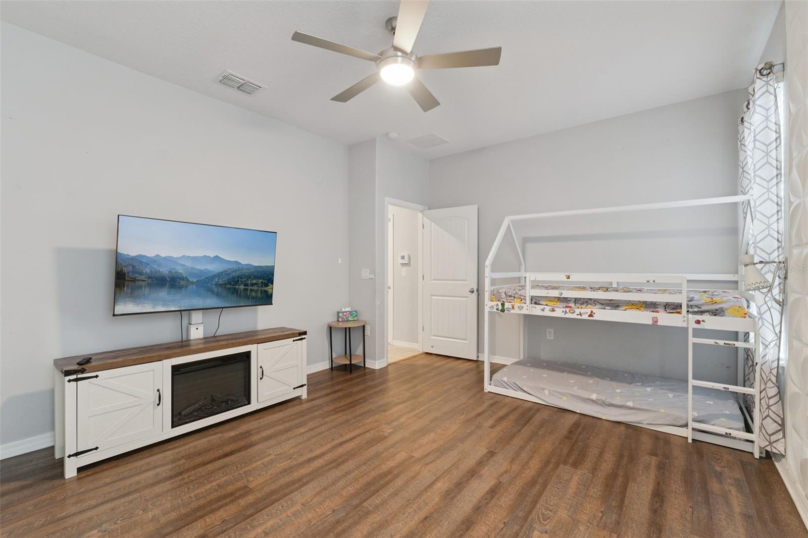 Image 14 of 50 For 16197 Wind View Lane