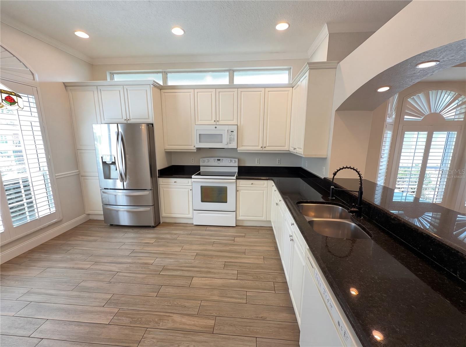 Image 2 of 26 For 448 Macgregor Road