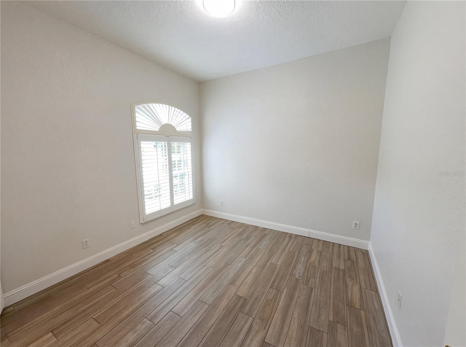 Image 22 of 26 For 448 Macgregor Road