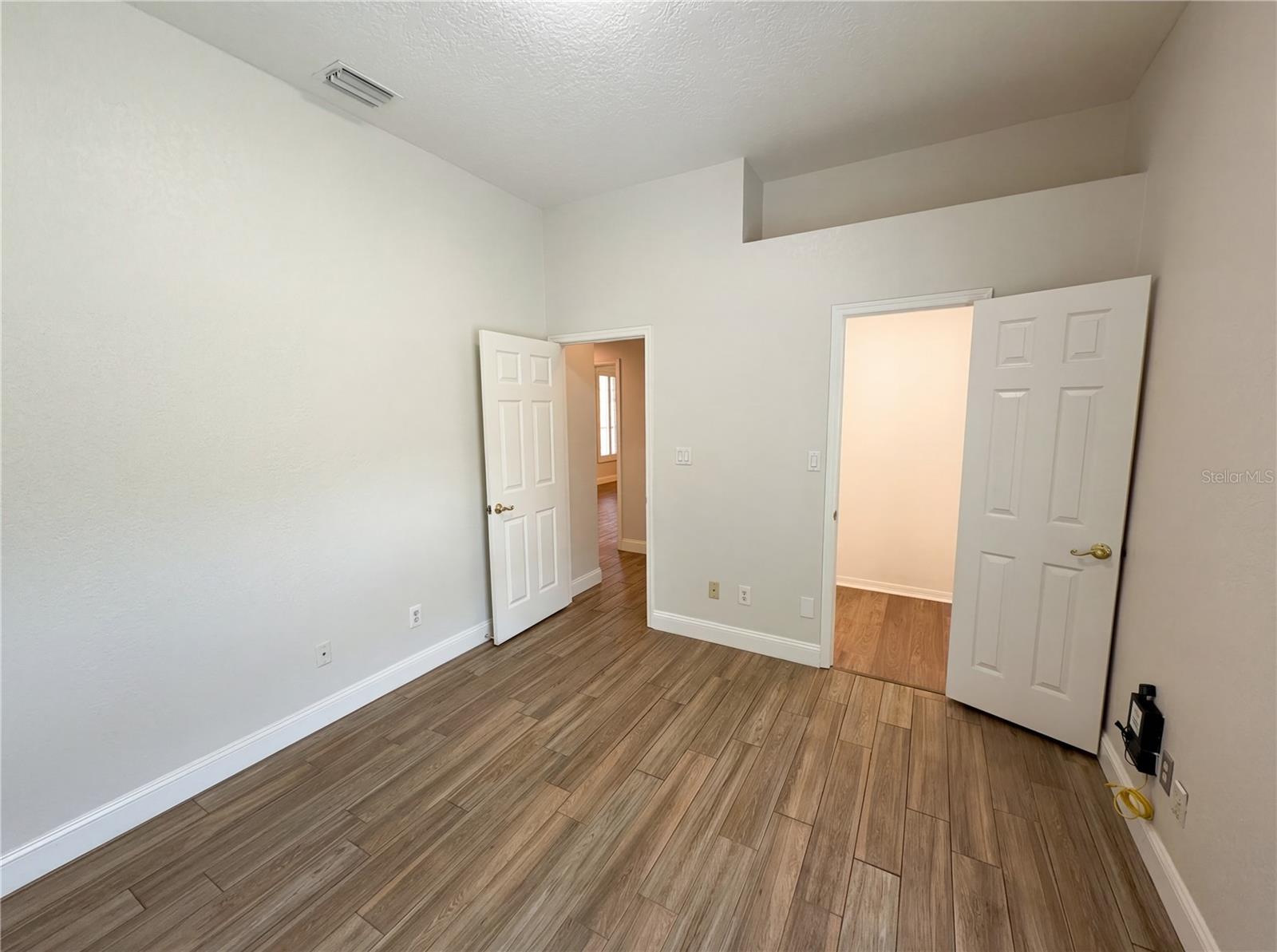 Image 23 of 26 For 448 Macgregor Road