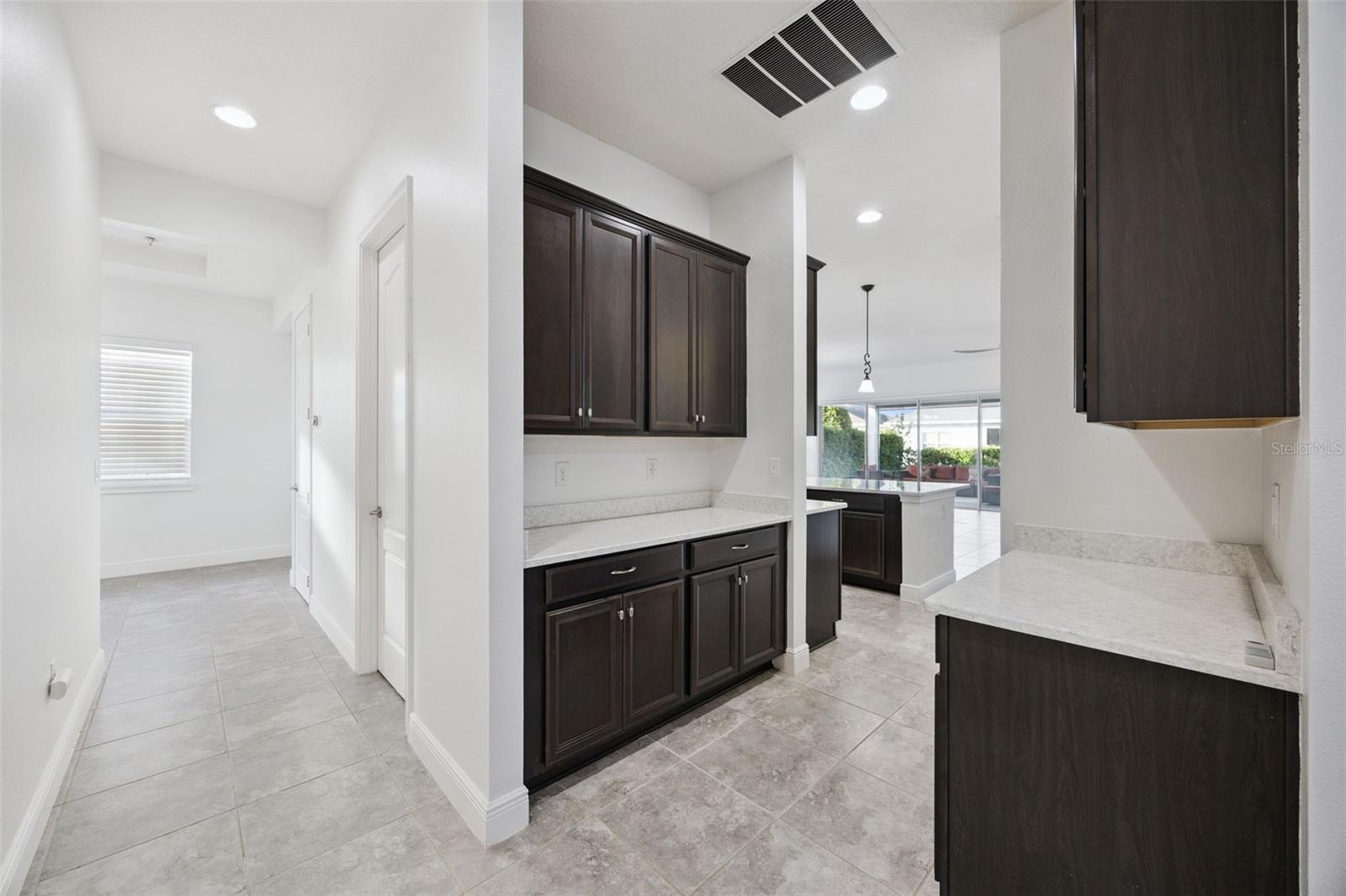 Image 13 of 46 For 5013 Fountainwood Drive