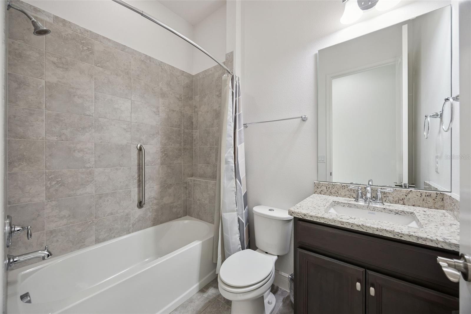 Image 22 of 46 For 5013 Fountainwood Drive